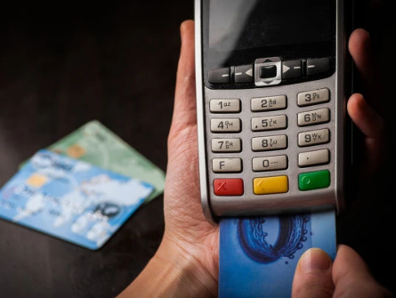 开店宝POS机：红利退潮多机构设备破局？