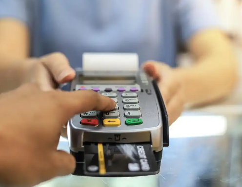 低费率POS机陷阱揭秘：为什么看似划算实则暗藏套路？